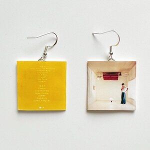 HARRY STYLES HARRYS HOUSE VINYL EARRINGS